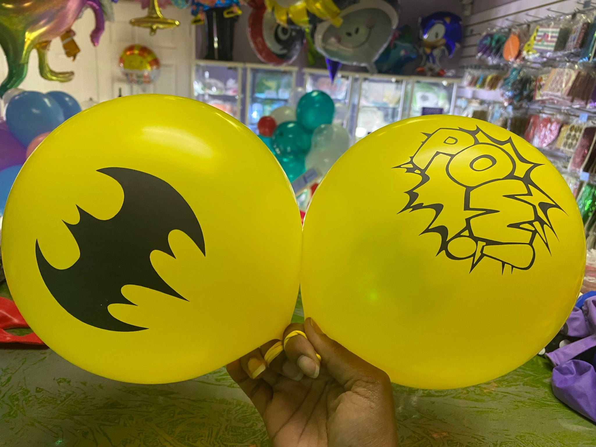Marvel DC Comics Superhero Logos 12 Inch Latex Balloon - Image 5