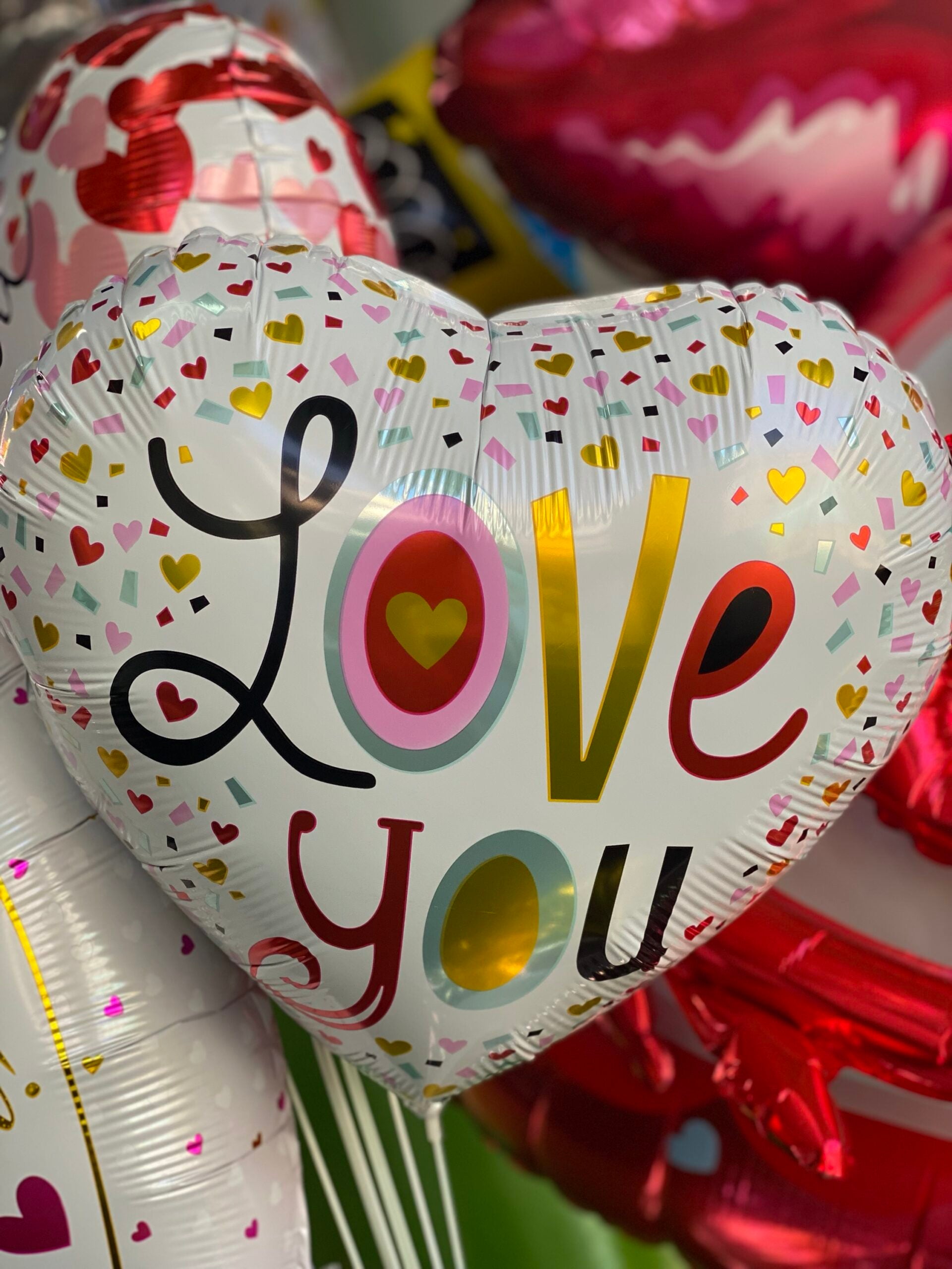 Valentine’s Day Heart-shaped Foil Balloon Bouquet - Image 6